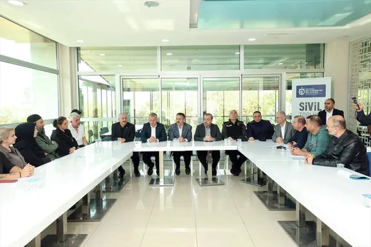 Gebze’de tahliye edilen binaların sakinlerine destek ziyareti