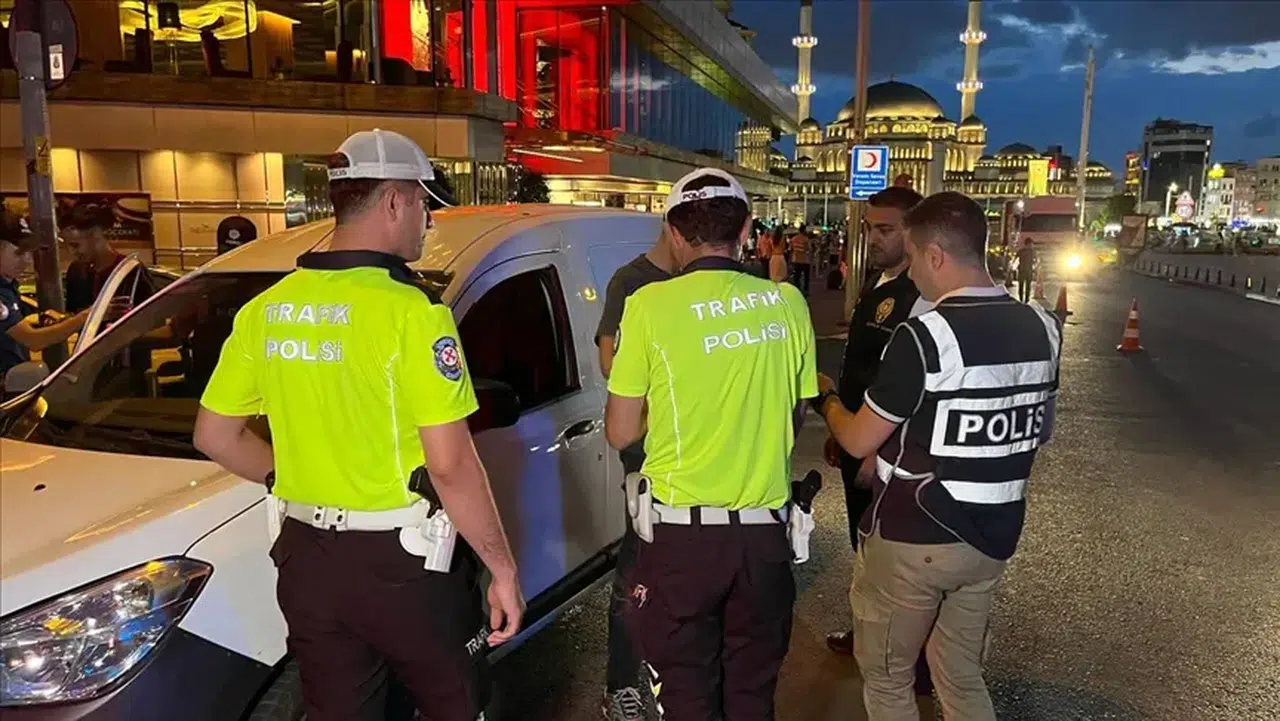 “Huzur İstanbul” denetimi: 1022 kişi gözaltına alındı