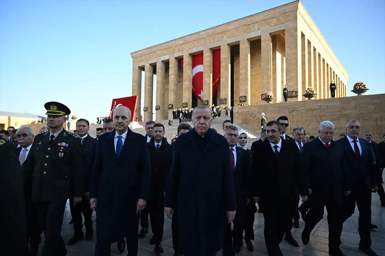 Cumhurbaşkanı Erdoğan Anıtkabir'de