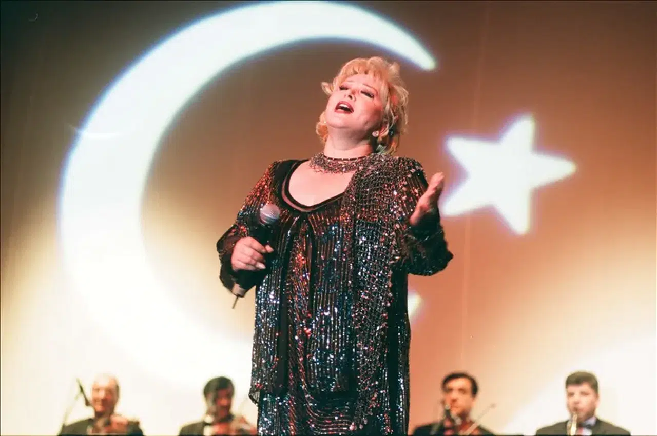 Türk sanat müziğinin çınarı Muazzez Abacı hayatını kaybetti