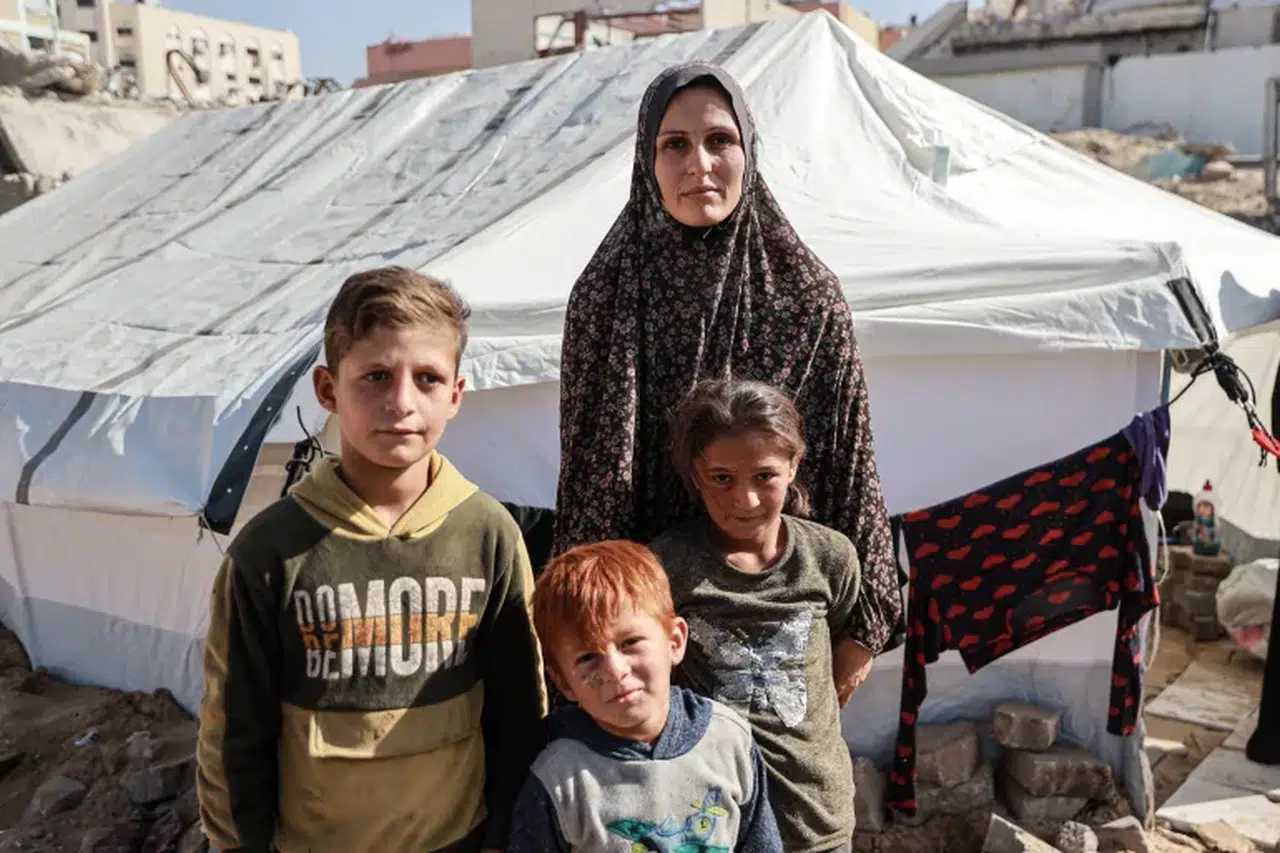 Gazze'nin belirsizliğinde sıkışıp kalan Filistinliler, İsrail saldırıları altında yaşam mücadelesi veriyor