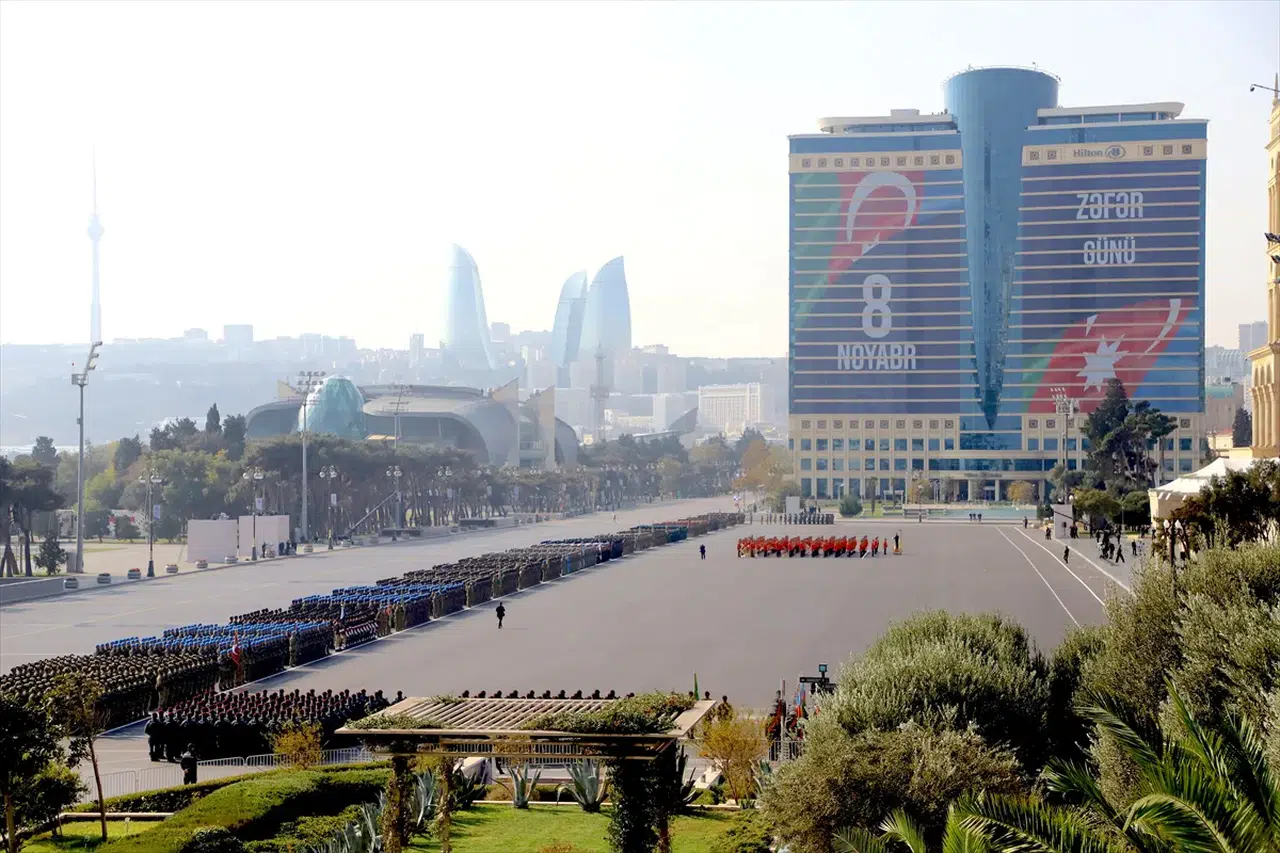 Karabağ Zaferi'nin 5. Yılı: Bakü'de görkemli askeri tören