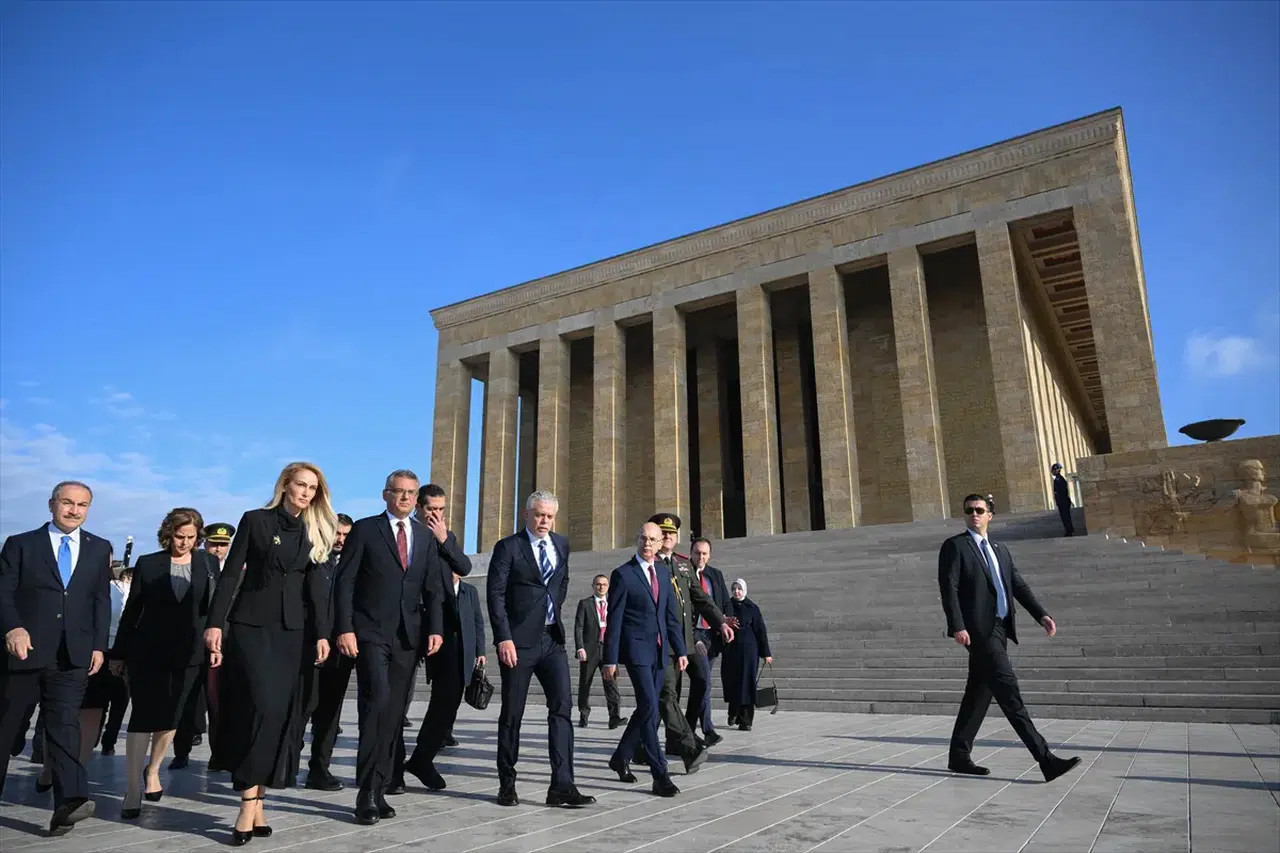 KKTC Cumhurbaşkanı Erhürman Anıtkabir’i ziyaret etti