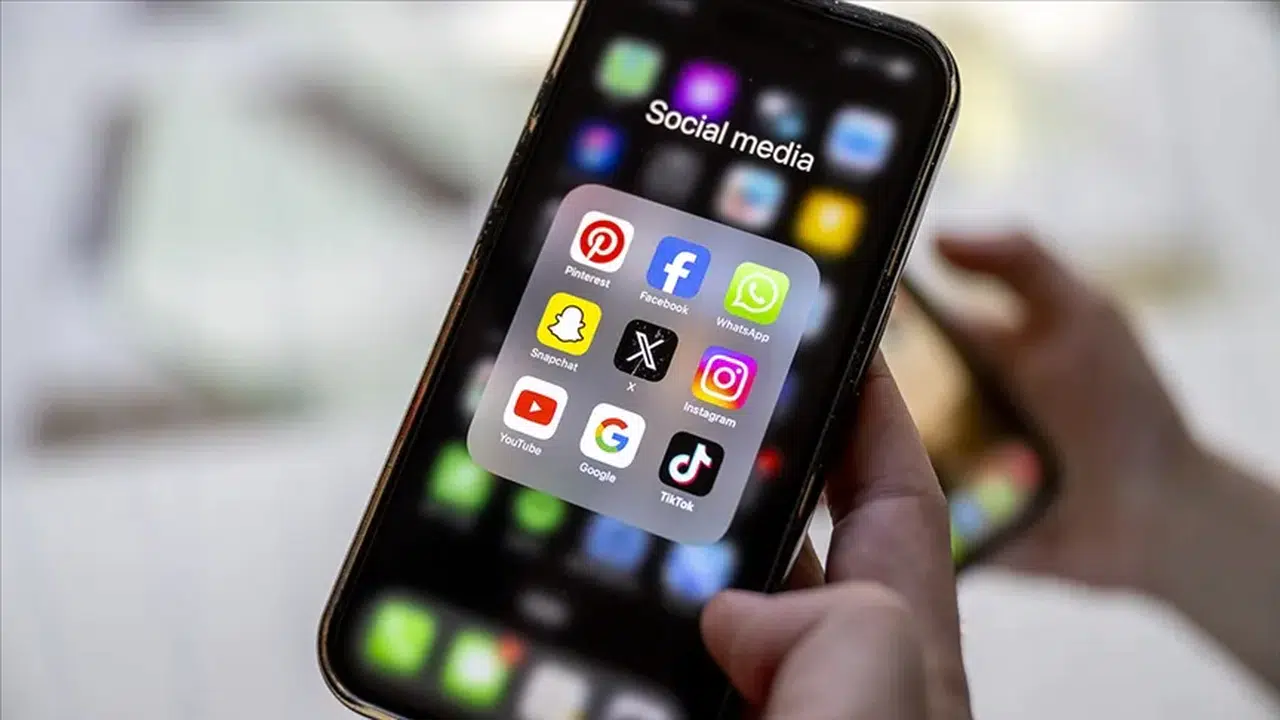 Avustralya 16 yaş altına sosyal medyayı resmen yasakladı