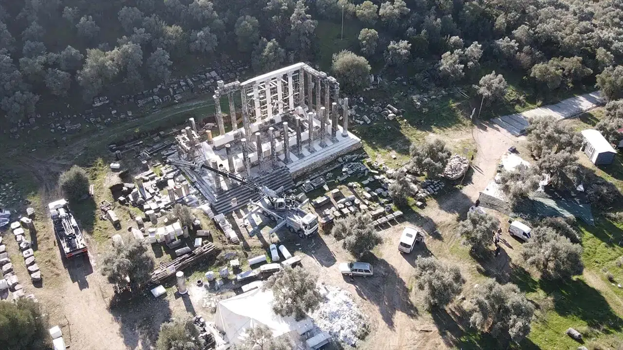 Muğla'daki tarihi Zeus Tapınağı eski ihtişamına kavuşuyor