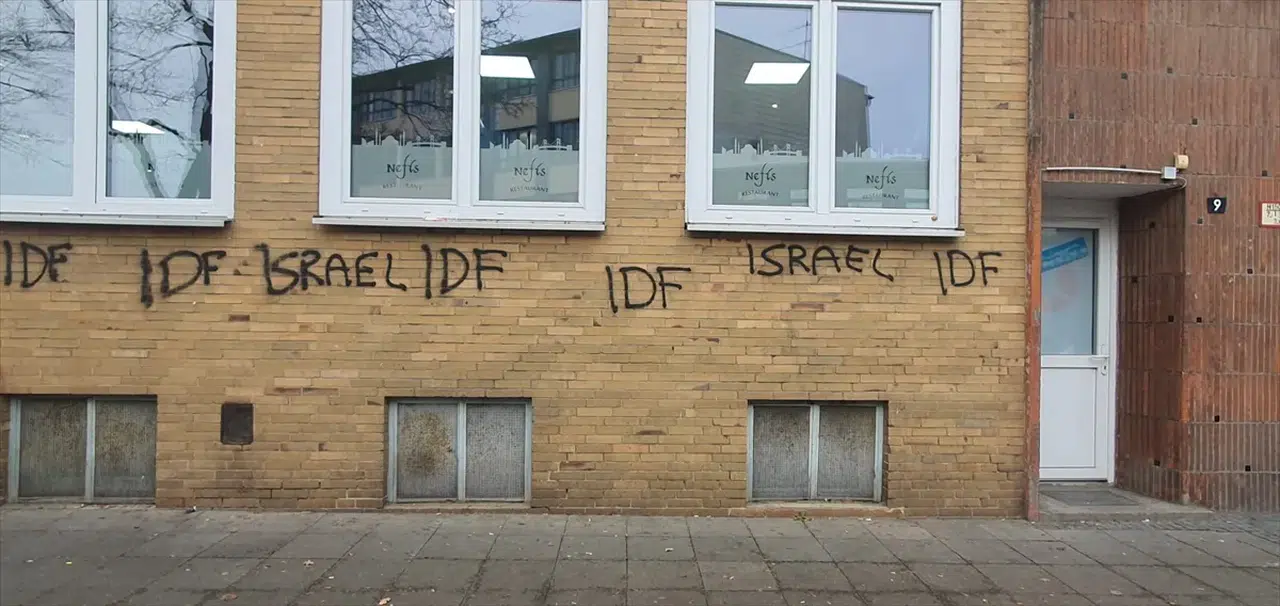 Almanya’da Türk camilerine saldırı: Duvarlara IDF ve İsrail yazıldı