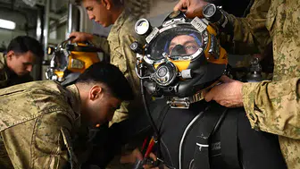 TCG Alemdar 68 metredeki zorlu görevi tamamladı