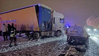 Erzurum'da tır ile çarpışan SUV tipi araçtaki 4 kişi hayatını kaybetti