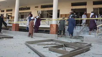 Pakistan'da cuma namazı sırasında camide patlama: En az 15 kişi hayatını kaybetti