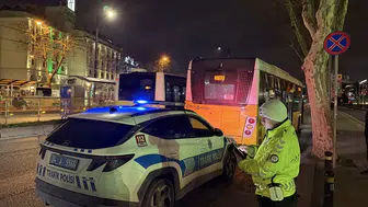 Fatih'te İETT otobüsünün çarptığı yaya yaralandı