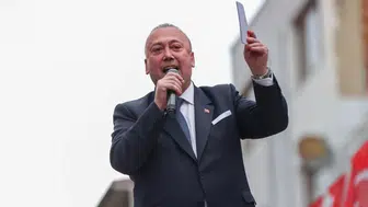 Uşak Belediye Başkanı Özkan Yalım rüşvet operasyonunda gözaltına alındı