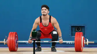 Milli halterciden yeni rekor: Avrupa şampiyonu oldu