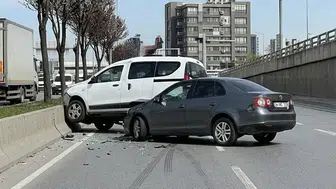 Ankara’da makas atan otomobil kazaya neden oldu