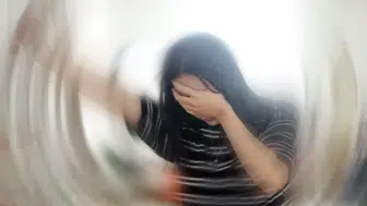 Sabah yataktan kalkarken dünya başınıza yıkılıyorsa sebebi ‘kulak kristalleri’ olabilir