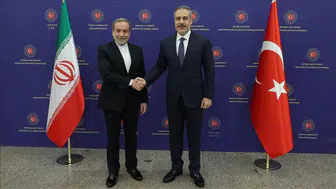 Bakan Fidan, İranlı mevkidaşı Arakçi ile görüştü