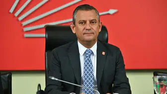 Özgür Özel, CHP Grup Başkanı seçildi