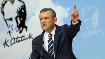 Özgür Özel’e “telefon tacizi” suçlaması: AK Parti’ye geçen başkanın eşine vekillik teklif etmiş