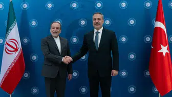 Bakan Fidan, İranlı mevkidaşı Arakçi ile görüştü
