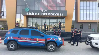 Silifke Belediyesi soruşturmasında Başkan Turgut ve 7 kişi tutuklandı