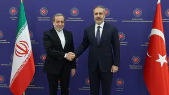 Bakan Fidan, İranlı mevkidaşı Arakçi ile görüştü