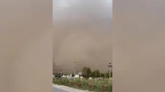 Hindistan’ın bazı bölgelerinde toz fırtınası etkili oldu