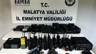 Malatya’da emniyet frekanslarını dinledikleri iddia edilen 6 şüpheli yakalandı