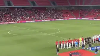Arnavut taraftarlardan İsrail milli marşına ıslıklı protesto