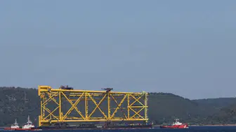 Çanakkale Boğazı’ndan 350 metrelik dev geçiş