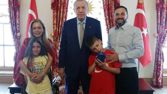 Cumhurbaşkanı Erdoğan, "Cake Not Hate" kampanyasının mimarı Joshua Harris ile Dolmabahçe'de görüştü