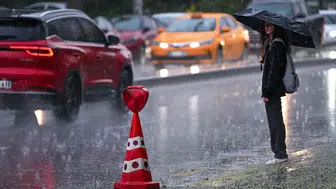 Meteoroloji'den 35 il için "sarı" ve "turuncu" kodlu alarm: Şiddetli yağış ve fırtına geliyor