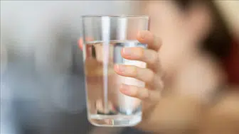 Sağlık Bakanlığından hayati yaz uyarısı: "Günde 3 litre su tüketin, susamayı beklemeyin"