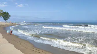 Olumsuz hava ve deniz şartları alarm verdi: Birçok ilde denize girmek yasaklandı