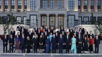 Cumhurbaşkanı Erdoğan ve eşi Emine Erdoğan, NATO liderleri ve eşleri onuruna yemek verdi