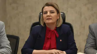 İçişleri Bakanlığından açıklama: İzmit Belediye Başkanı Fatma Kaplan Hürriyet görevden uzaklaştırıldı