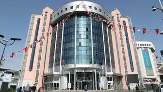 CHP'li İzmit Belediyesine operasyon: Başkan ve eşi dahil 31 kişi hakkında gözaltı kararı
