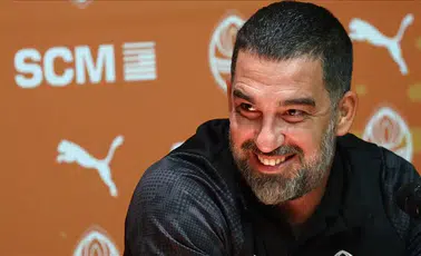 Arda Turan Ukrayna'da tarih yazdı: Shakhtar Donetsk şampiyonluğunu ilan etti