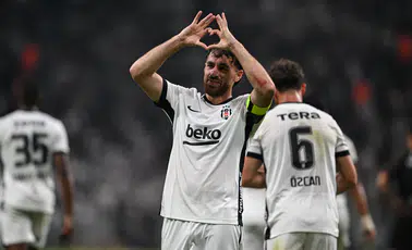Beşiktaş Midtjylland’ı kaptan Orkun Kökçü’nün golüyle devirdi