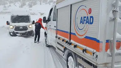 AFAD yoğun kar yağışında vatandaşların yardımına koştu