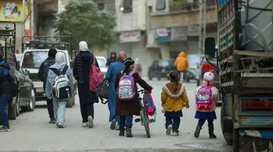 Suriye'de rejim tarafından alıkonulan 150 çocuk ailesine kavuştu