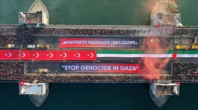 İstanbul'da tarihi Gazze yürüyüşü: Yüz binler Galata'ya akın etti