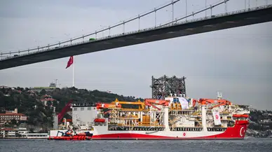 Yıldırım sondaj gemisi Karadeniz’e doğru yola çıktı