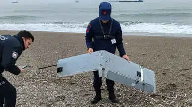 Sakarya kıyılarında gizemli hareketlilik: İHA parçaları bulundu