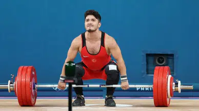 Milli halterciden yeni rekor: Avrupa şampiyonu oldu