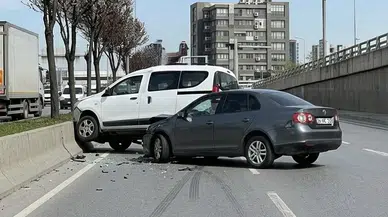 Ankara’da makas atan otomobil kazaya neden oldu