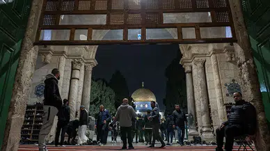 Mescid-i Aksa 41 gün sonra yeniden ibadete açıldı