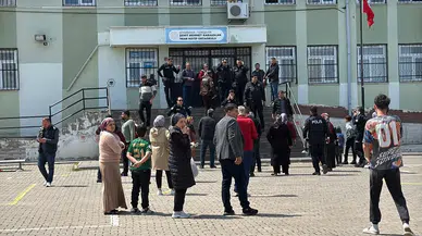 Diyarbakır’da sokak ortasında silahlı saldırı paniği: Okul saldırısı değil, aile içi tartışma