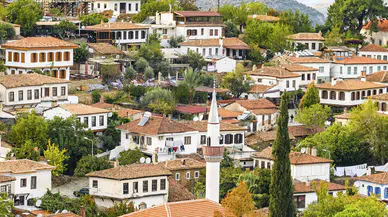 Kentleşme komşuluğu dönüştürüyor: Mahalle kültürü yeni kuşağa taşınmakta zorlanıyor
