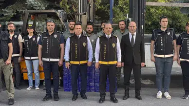 İstanbul'da dev narkotik operasyonu: Tır dorsesindeki zuladan 130 kilogram eroin çıktı