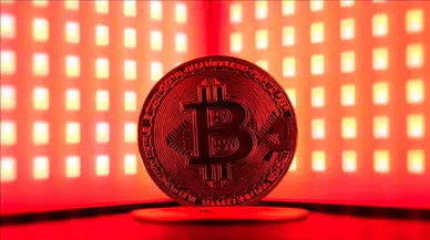 Bitcoin 2 ayın en düşük seviyesine geriledi: ABD ETF’lerindeki çıkışlar kripto piyasasını baskılıyor