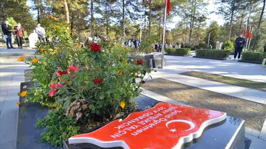 Milli Eğitim Bakanı Tekin, şehit öğretmen Şenay Aybüke Yalçın'ı andı